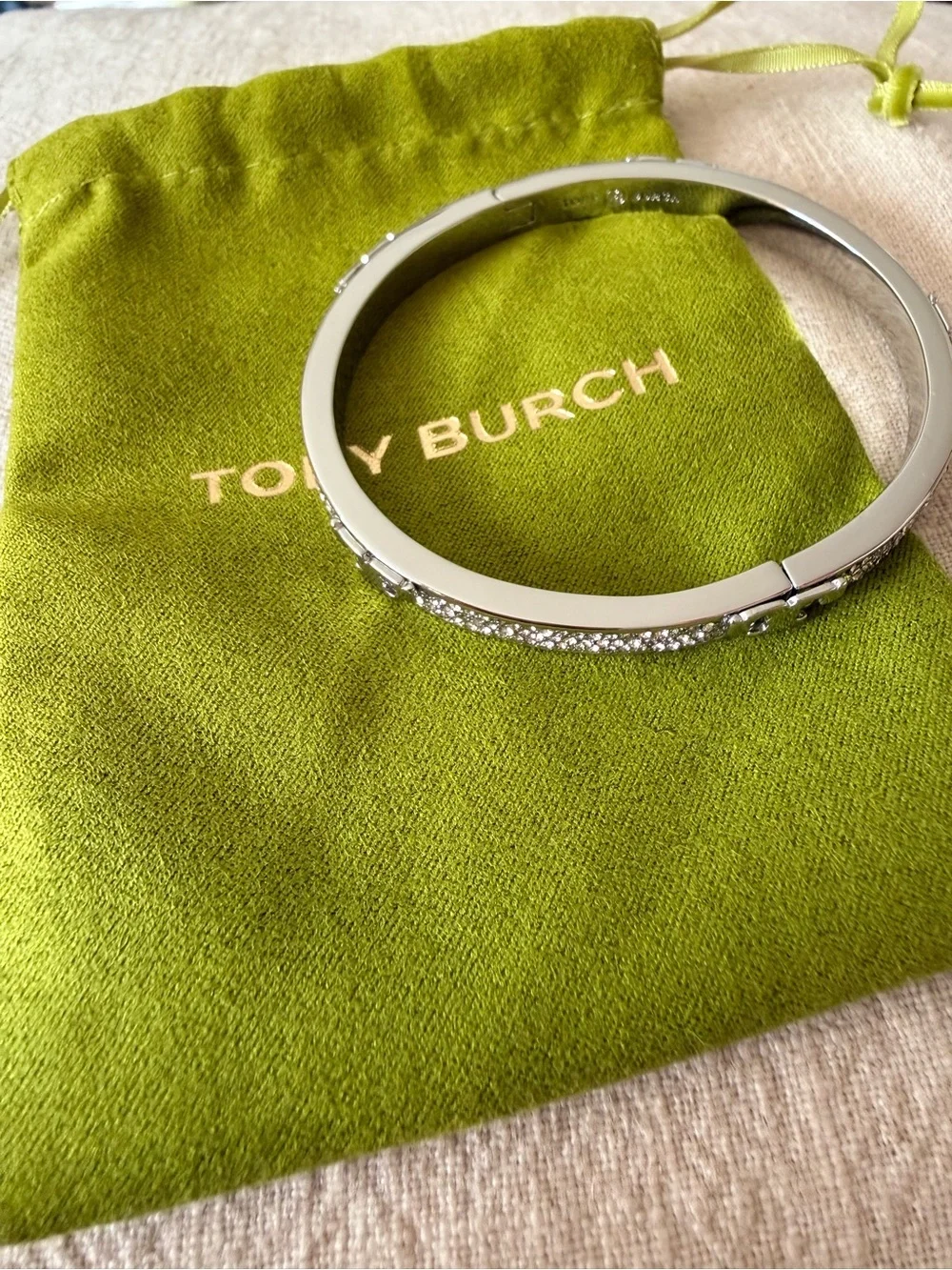 Tory Burch Serif-T Pavé Hinged Bracelet silver tone with crystal stones